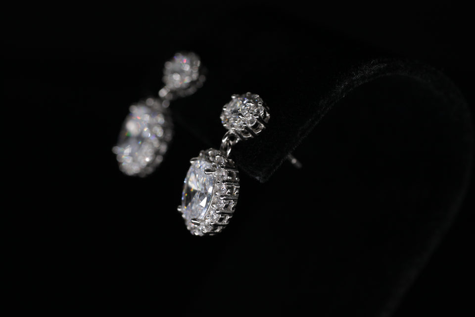 Dangling Oval & Round Cluster Earrings