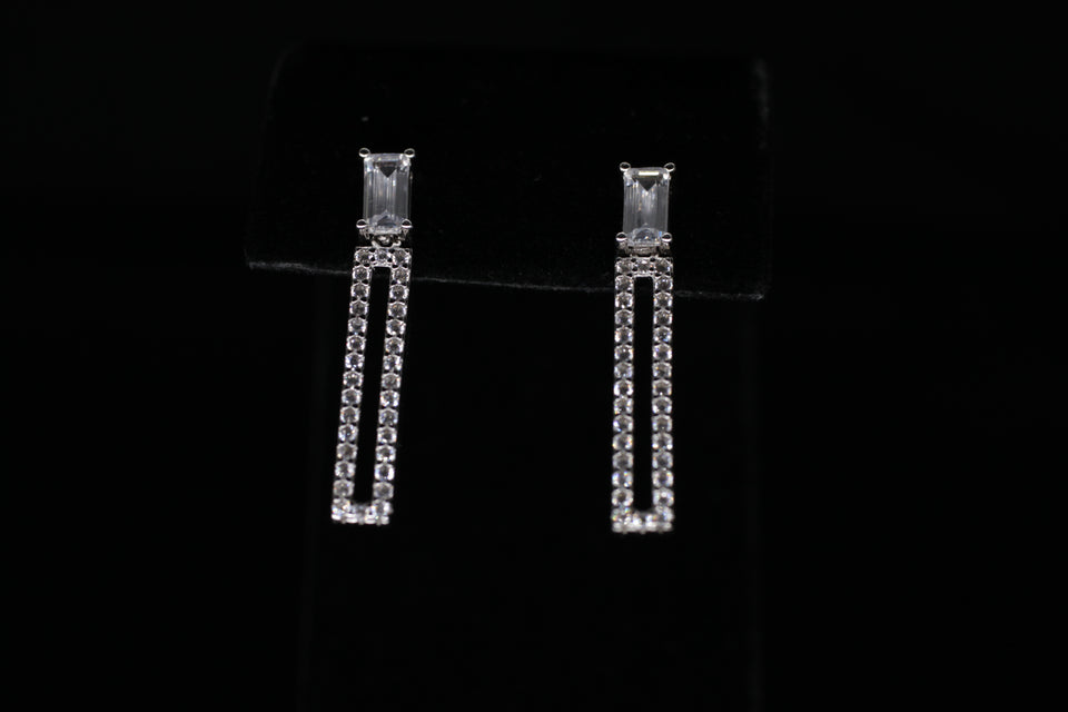 Dangling Vertical Drop Earrings