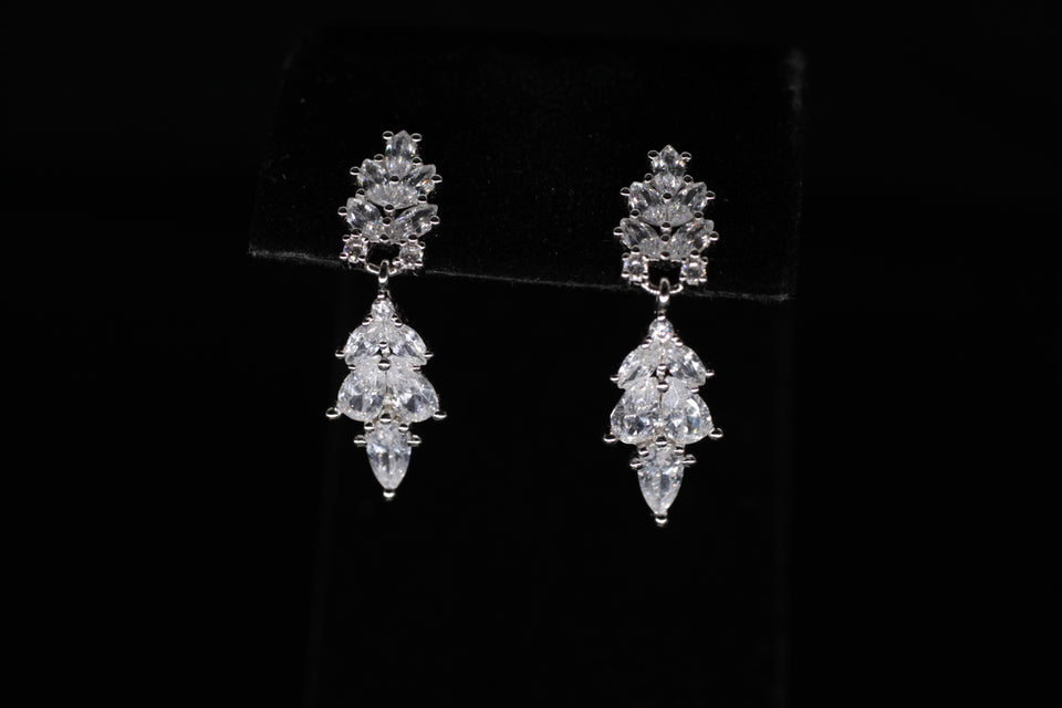 Dangling Snowflake Earrings